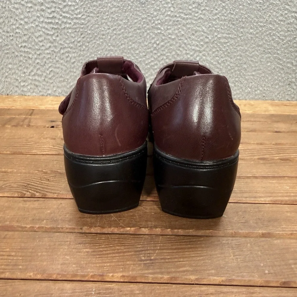 Thom McAn Shoes Womens 9W‎ Cranberry Hilliard Leather Mary Jane Loafers Preppy